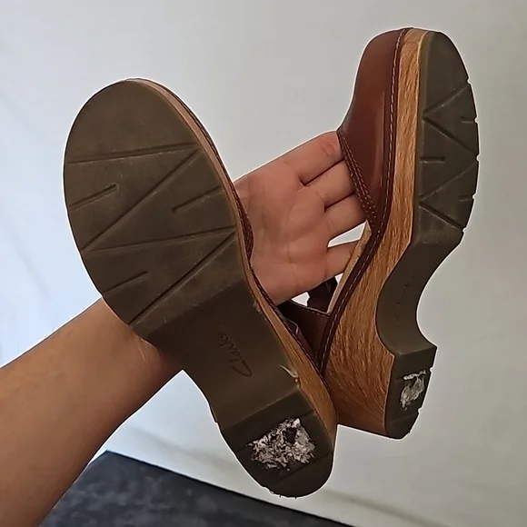 Women's Brown Leather Ankle Strap Sandals - Picture 9 of 9